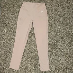 Light pink gymshark dry leggings